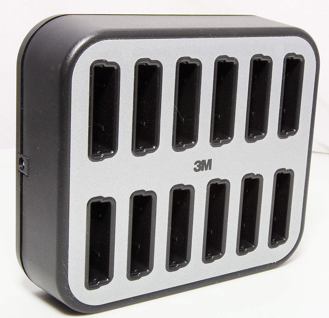 Genuine 3M PAR 12 Slot Battery Charger for G5 Drive Thru Wireless Intercom Headsets OEM Model Number G5E1